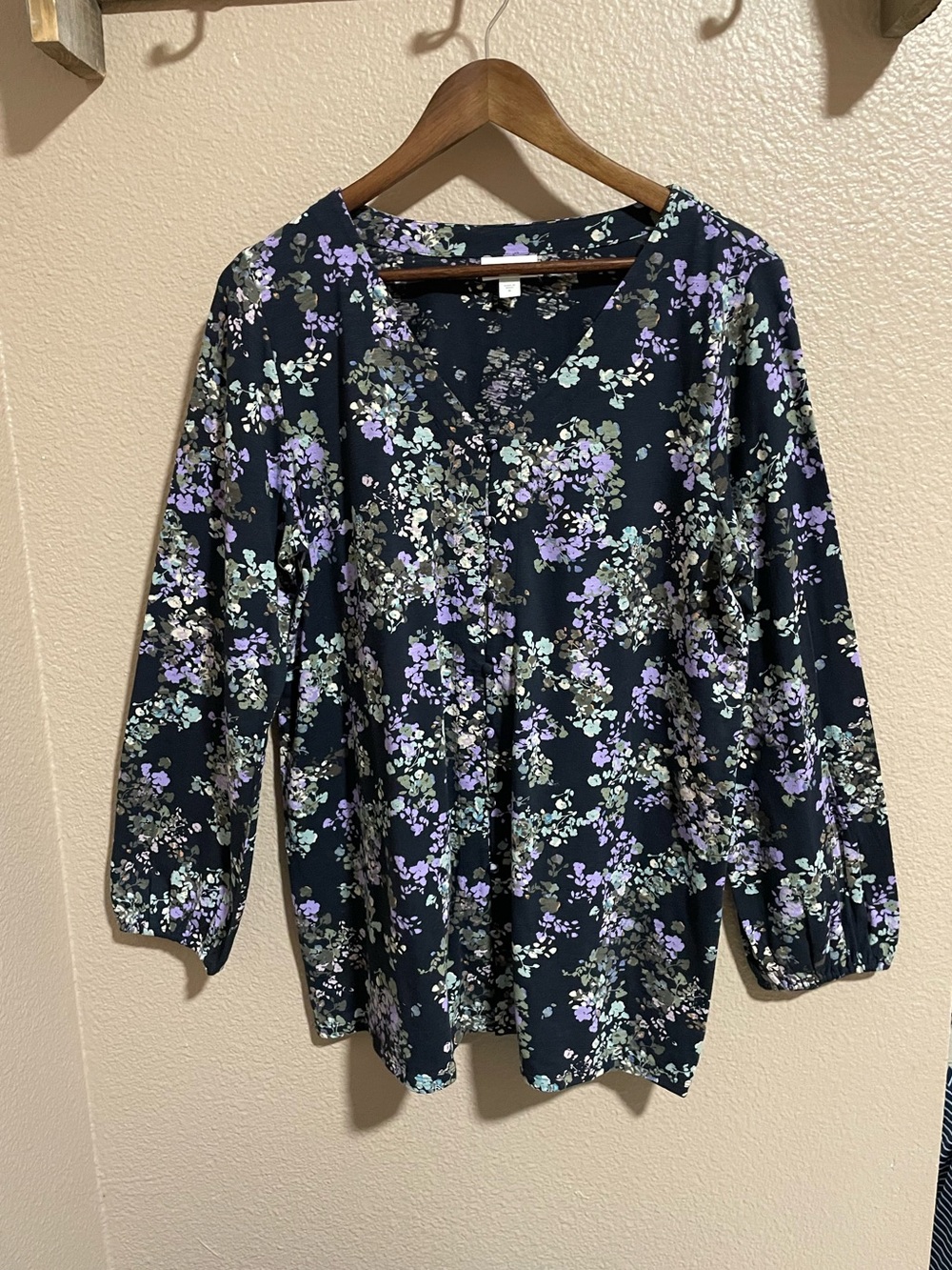 J. Jill Women’s Black Floral V-Neck Blouse with Lavender Accents